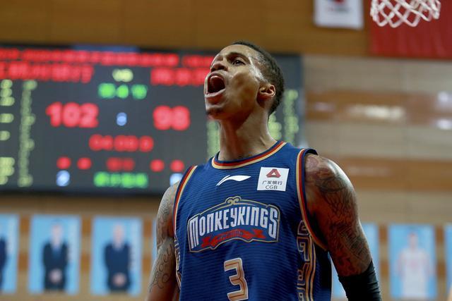 崔永熙17+10赵睿替补15分 广州力克新疆两连胜